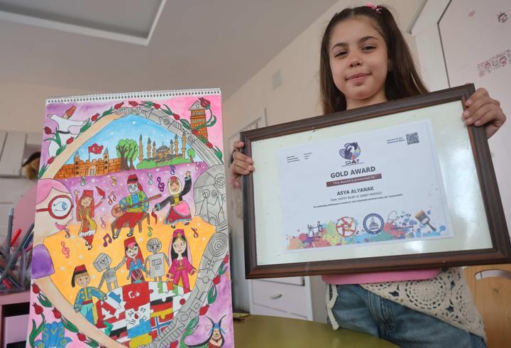 8 yaşındaki Asya dünyayı büyüledi! 300 bin kişiyi geride bıraktı