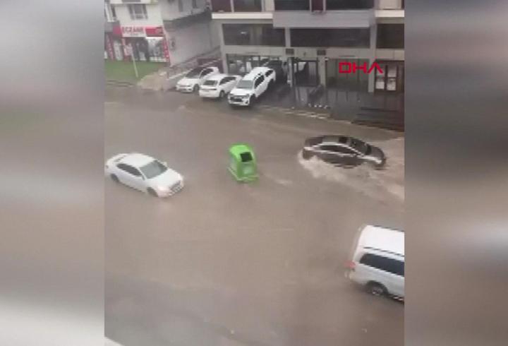 Ankara’da sel alarmı! Sağanak hayatı felç etti