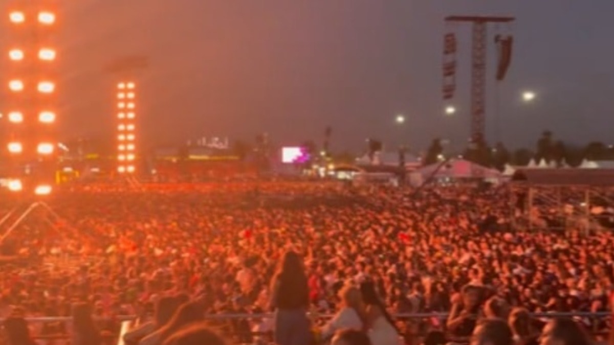 Festivalde iğne atsan yere düşmedi: Manifest konserine 45 bin kişi akın etti