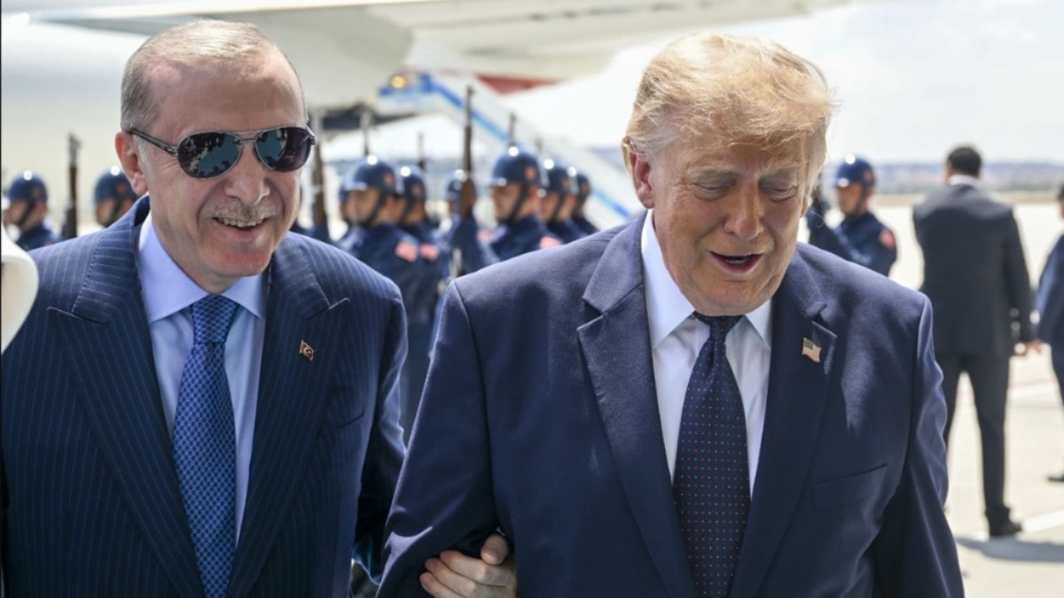 Dostum Trump’tan vergi hediyesi
