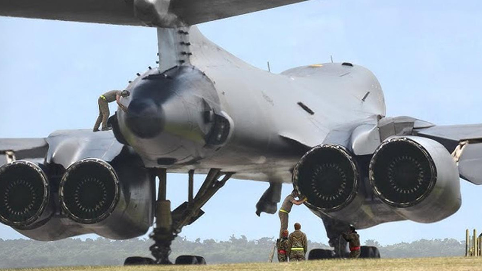 ABD, İran’da yeniden B-1 bombardıman uçakları kullanmaya başladı