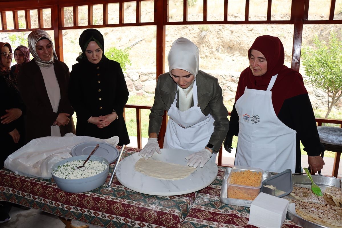 Aile ve Sosyal Hizmetler Bakanı Göktaş, Erzincan’da kadın kooperatiflerini ziyaret etti