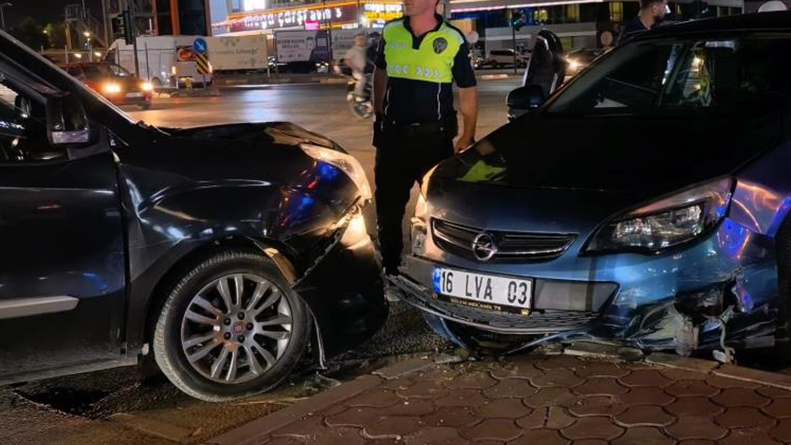 Bursa İnegöl’de zincirleme kaza: Çok sayıda yaralı var