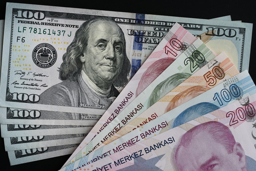 Dolar yine bir rekor daha kırdı