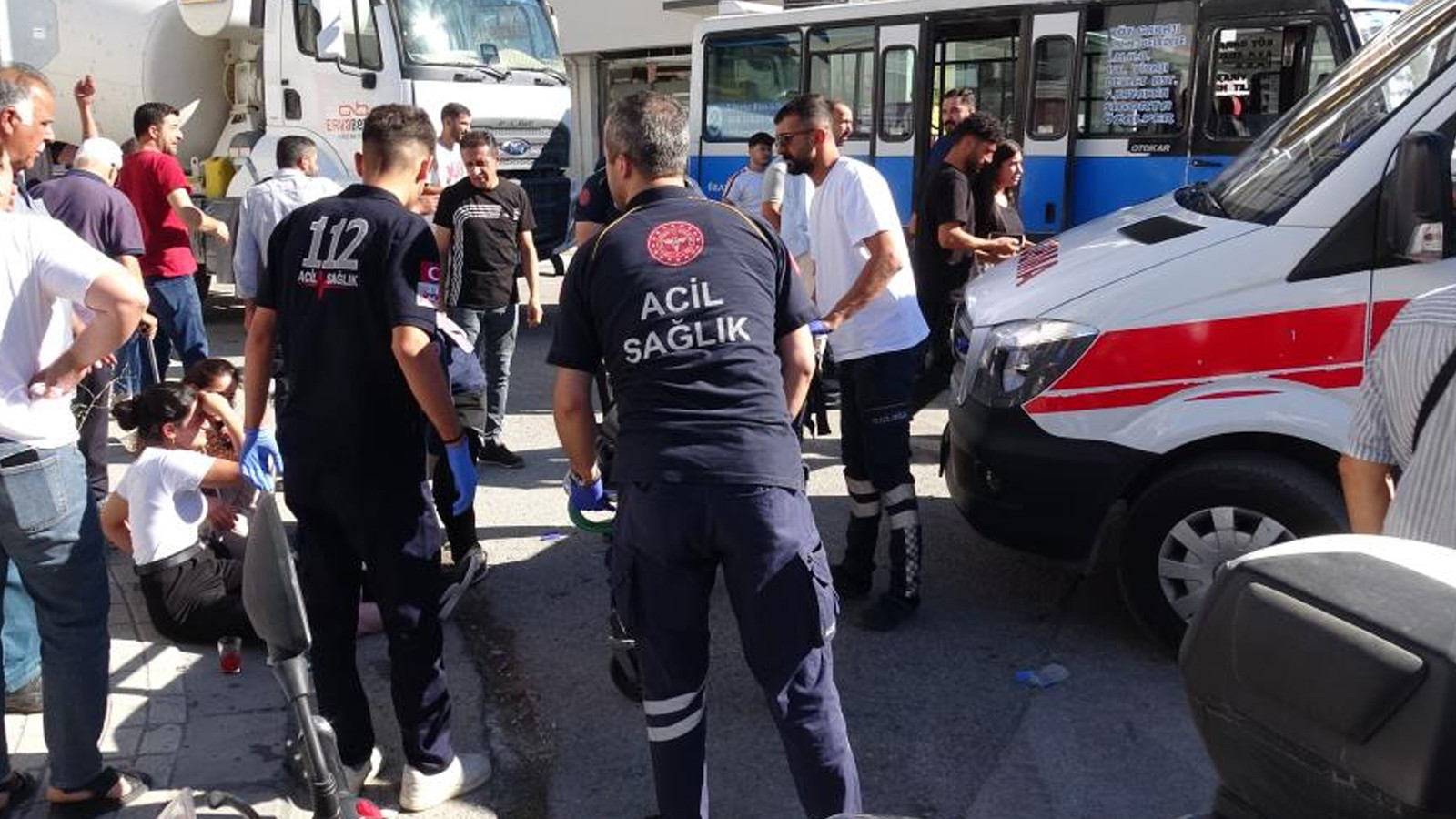 Freni boşalan minibüs dehşet saçtı: Çok sayıda yaralı var