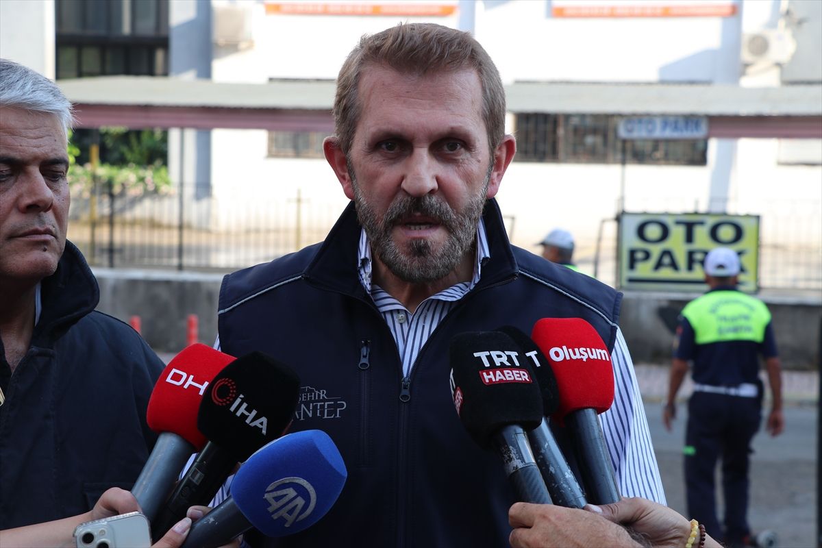Gaziantep’te iş merkezi yangını kontrol altında