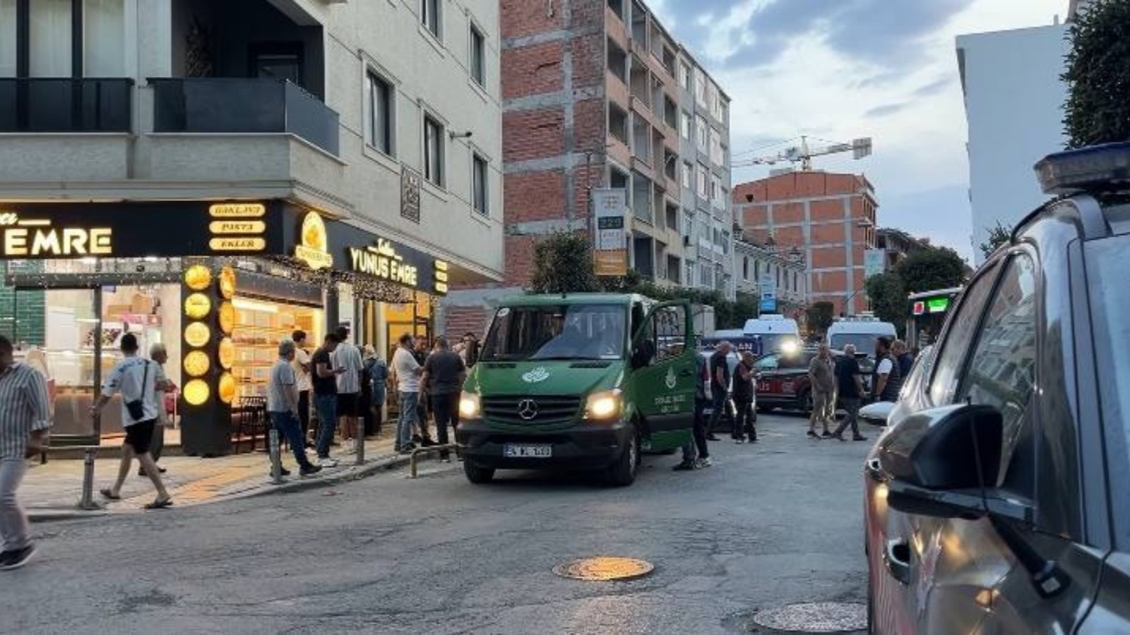 Güngören’de minibüsün çarptığı yaya can verdi
