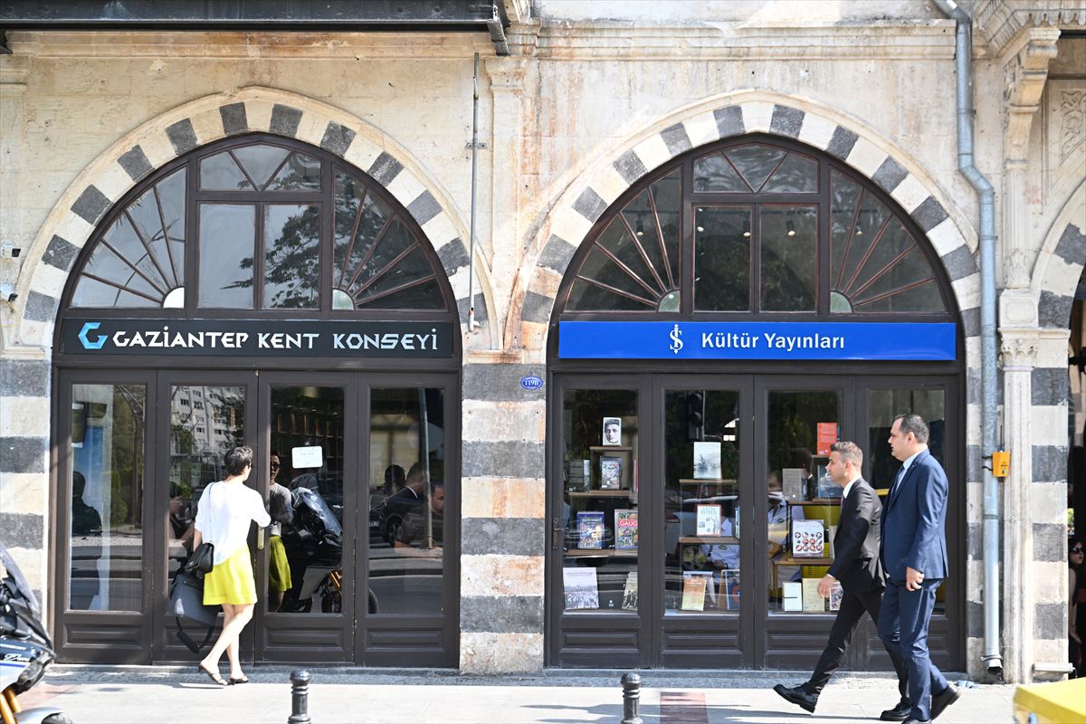 İş Bankası Kültür Yayınlarının 31. kitabevi Gaziantep’te açıldı