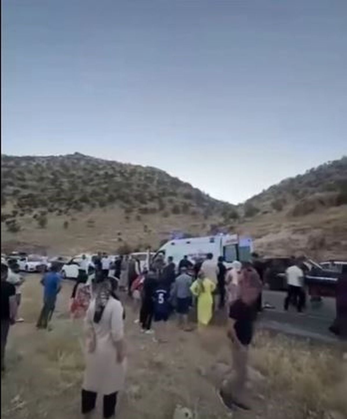 Mardin’de hafif ticari araç ile otomobil çarpıştı: 1 bebek öldü, 7 yaralı