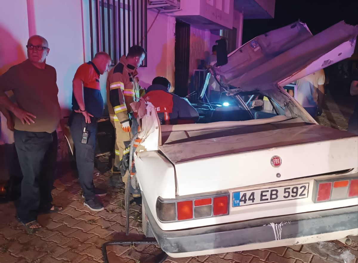 Mardin’de traktörle çarpışan otomobildeki 4 kişi yaralandı