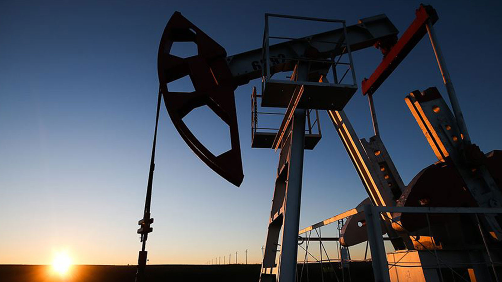 Petrol fiyatları 100 doları aştı!