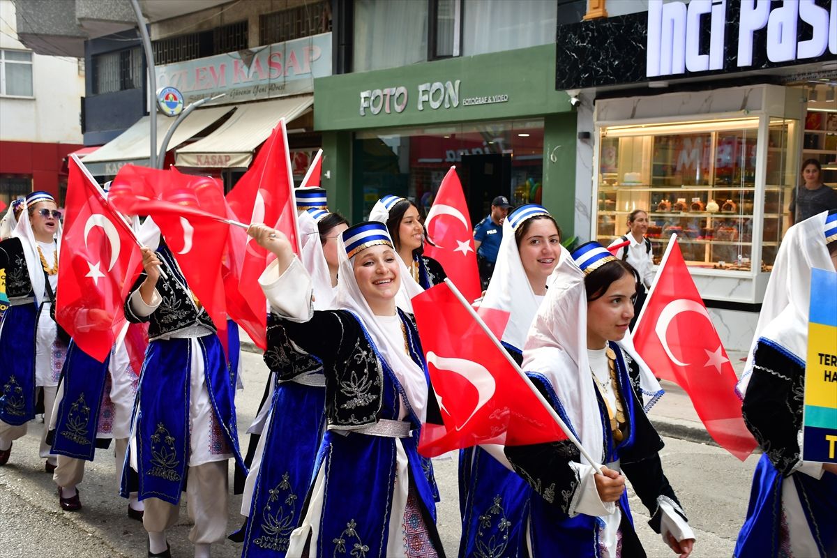 Terme’de Halk Oyunları Şenliği başladı