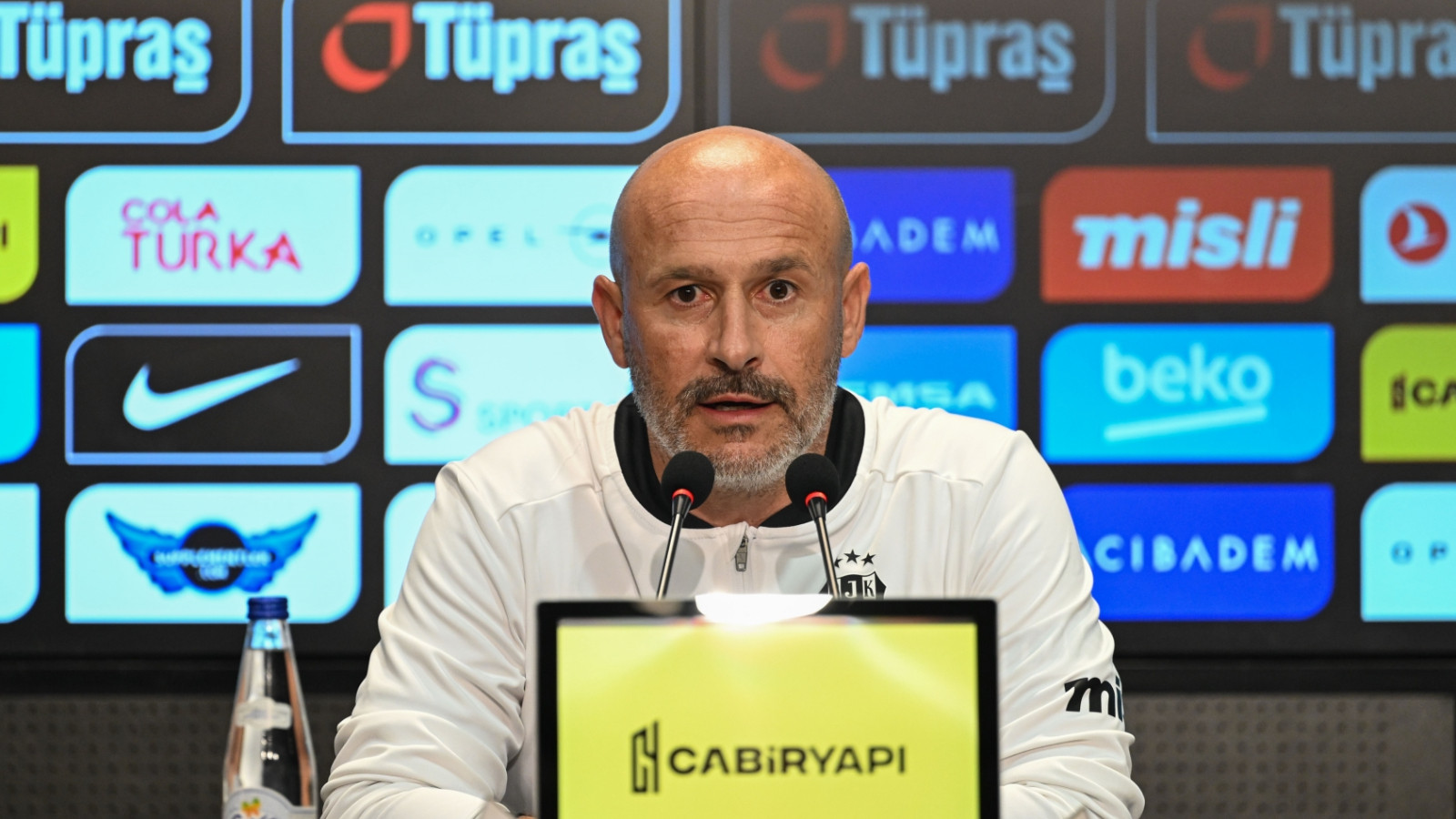 Vincenzo Italiano: Her maç 40 şut çeken Beşiktaş’ı hayal ediyorum