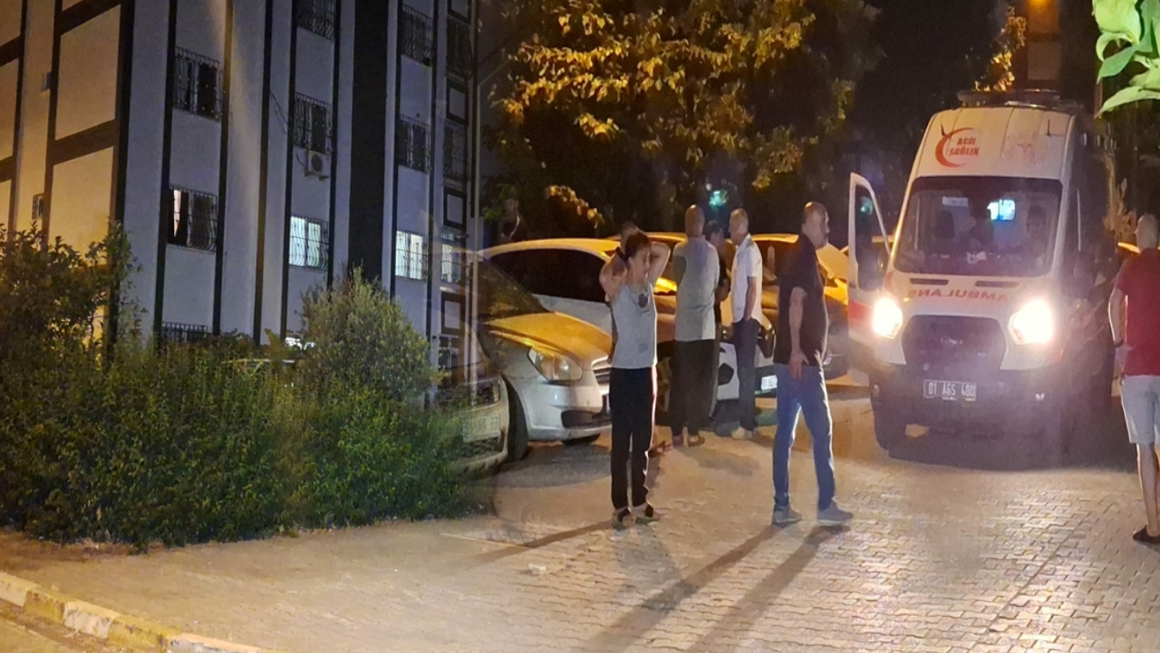 Boşanma aşamasındaki eşini uykusunda öldürdü